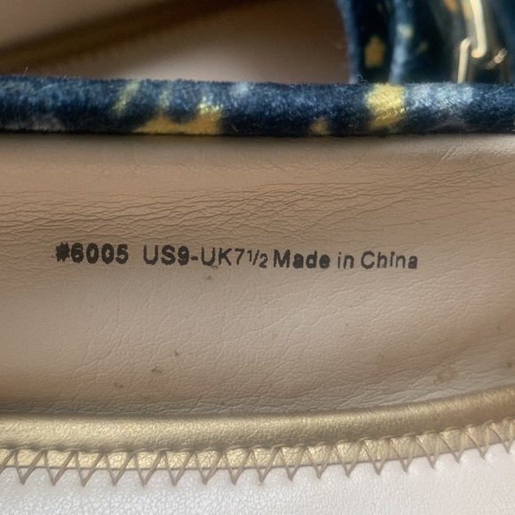 CAbi Carnaby Women's Blue Floral Velvet Loafer Shoe Size 9 Work Casual Career - Picture 14 of 16